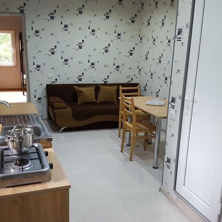 Guest House Family Inn Тбілісі Екстер'єр фото