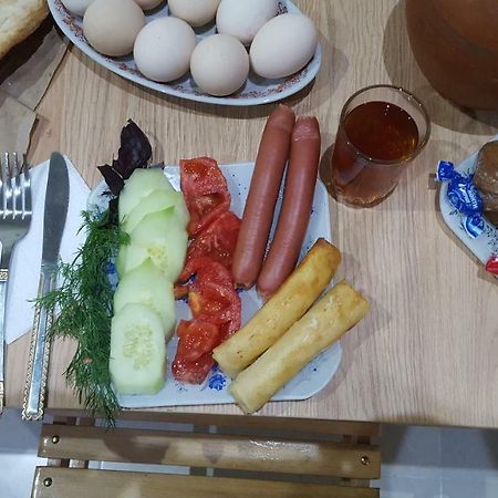 Guest House Family Inn Тбілісі Екстер'єр фото