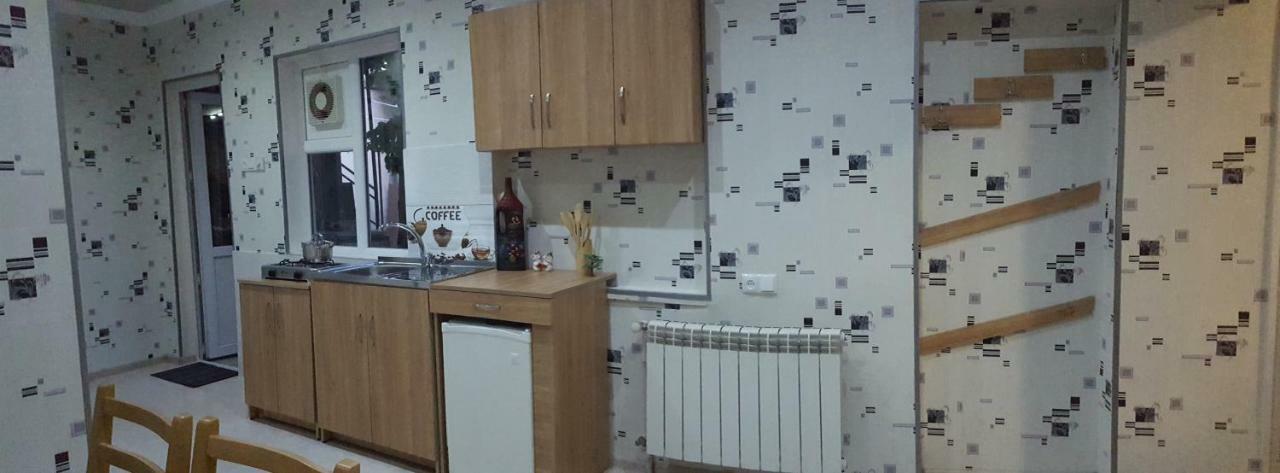 Guest House Family Inn Тбілісі Екстер'єр фото